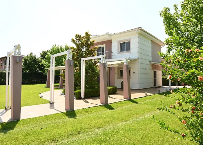 Olympus Riviera Modern Luxury In Villa Leptokaryá